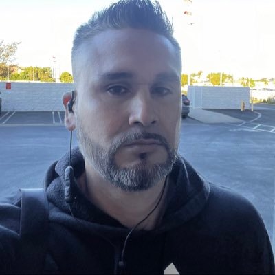 DavidIsaacO11's profile picture. 