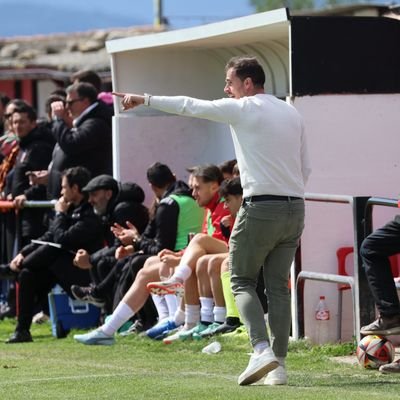 🎓CCAFYDE.
⚽Entrenador Ex- CD Arnedo,
FC La Calzada,
CD Agoncillo,
CA River Ebro,
CD Autol en 3ªRFEF