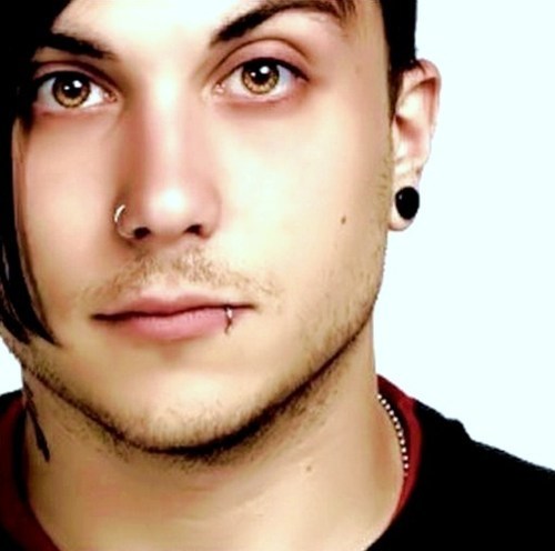 FrankIeroFL's profile picture. Olot of dogshit, chords, dogshit and more chords. [Taken, Bi, 18+] Love is a lie! There's no such thing as love! Fuck you all!