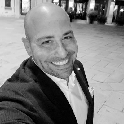 JeffCherkassky's profile picture. CEO @WhatIsFuse | Turning marketers into senior data strategists with AI.