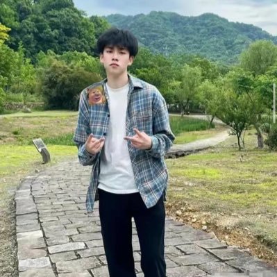 jijijoo123's profile picture. hi