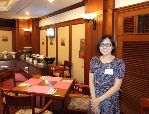 Zulaa1's profile picture. Эцсийн бариаг харан урагшаа тэмvvлж яваа нэгэн.