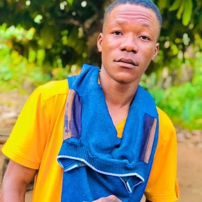 OmotundeAb41293's profile picture. looking up too God 🙏✈️❣️🇳🇬