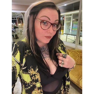 PMA 🤙🏻 LDN 📍 Shop and Bar Manager ~ @RealDrinks_Ltd 🍺 Opinions are my own 🤍 she/her. This where I my brain spills out on to the internet.