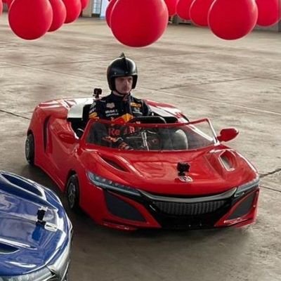 stobelimelonkjw's profile picture. kaia cinta ayam penyet