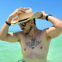 Vico (@vihusam) 's Twitter Profile