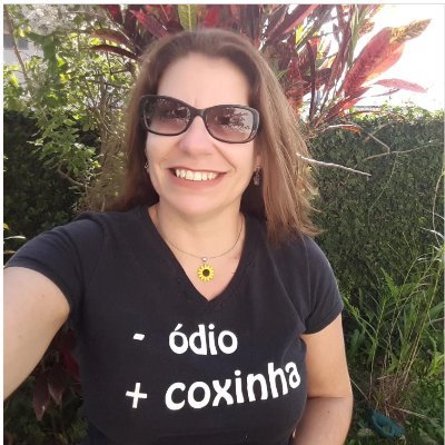 Manezinha raiz
Alvinegra🌪🦅🖤🤍
Amo coxinha, pastel de berbigão, feijoada.
Sol, calor, verão e paz.
Amante do prazer.. de comer😌
Tô aqui pra rir e incomodar