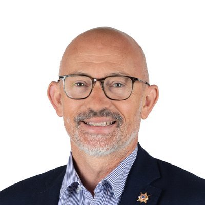 Sénateur de l'Oise | Membre de la Commission des finances du Sénat | Conseiller départemental de l'Oise | Professeur agrégé d'histoire-géographie