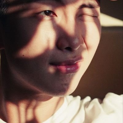 “I fear that I’m ordinary just like everyone...”
Histoires à retrouver sur Wattpad et AO3 (SoftSide8)