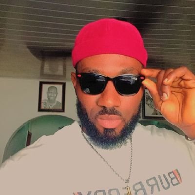 proudly 30BG••||••Proffesional Footballer••||••Goal Warrior••||••Arsenal Fan••||••Artist(pencil drawin)••||••IG-@ib_Enesi••||•• https://t.co/FHrw2PJ