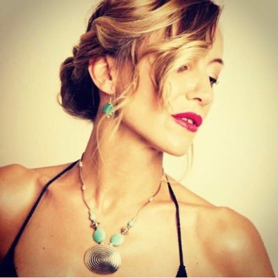 HortenSoler's profile picture. 🎥Actriz/Locutora de Radio/Presentadora 👩🏼‍🏫PDI universidad pública española 👩🏼‍💻Coach Ontológica y Sistémica🎤Speaker/Formadora/Ponente