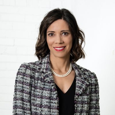 Head of PR for Allspring Global Investments. Health & wellness addict and fitness instructor.