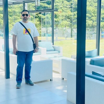 erabrar11's profile picture. Voracious Reader