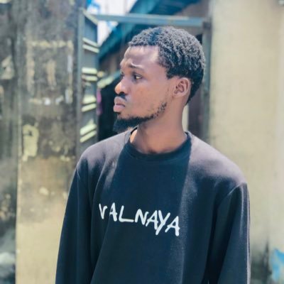Eleniyan006's profile picture. Google certified UX Designer | software developer (frontend) in the making |Outsider🦍 and a culer❤️💙
