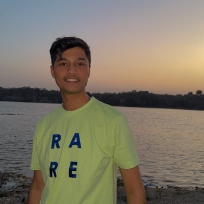 Savinay_21's profile picture. 