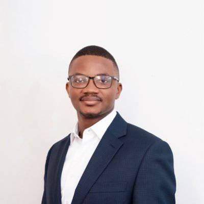 DrOyeniyi's profile picture. PGY-5 Resident @BeaumontRadOnc