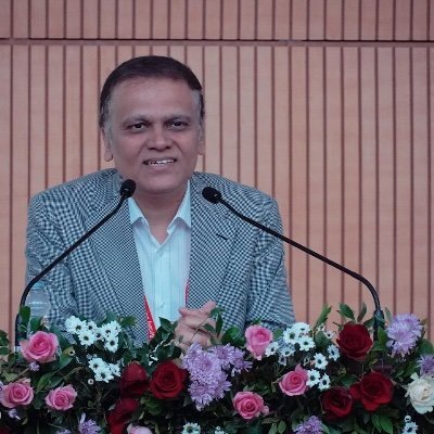 Omics_Chap's profile picture. Co-Founder @AganithaAI | Transforming BioPharma R&D with Computational Biology/Chemistry and AI |  Building multi-disciplinary teams | Author