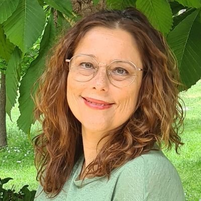 Dona, mare i llevadora colomenca.
#matrona #midwife #sagefemme
Feminista. Vicepresidenta @COIBarcelona