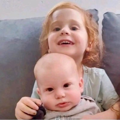 aralizbe's profile picture. Me reservo el derecho a cambiar de opinión.