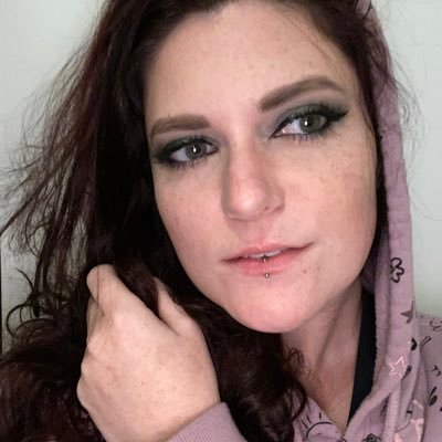 Dabbling in plants, design, makeup, and wherever else life takes me. https://t.co/g8MQ5BMXDf