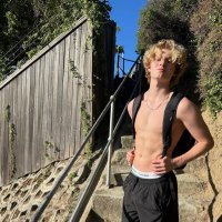 Charlie Connor (@charlie_c_xo) 's Twitter Profile