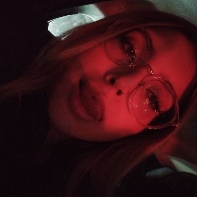 secretsbymai's profile picture. shhh... 🤫🫢