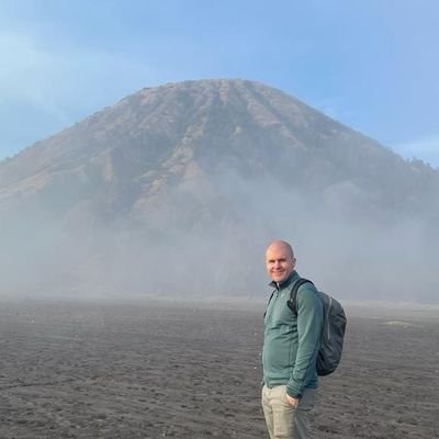 Matman28's profile picture. Engineering physics PhD, Canadian,  interests in lasers, nature, AI, cyberpunk, alpine ski, health and history