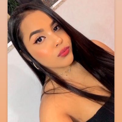 Ame-se o suficiente para dar conta de seguir em frente quando te deixarem pra trás... 🦋