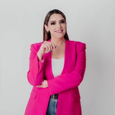 Sinaloense, Comunicóloga, Abogada, Profesora Investigadora y Activista Social. Ex Diputada Local en Sinaloa.