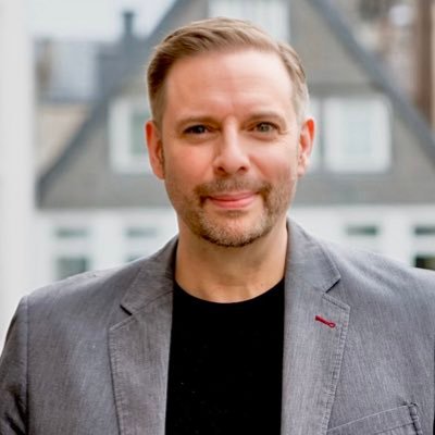 Willkommen auf meinem Privatprofil | Leiter Stadtmarketing Detmold | Werbesprecher & TV-OffVoice | Mag Medien, Menschen und Kreatives | Optimist | Fokussiert