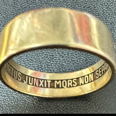 randymcnobody's profile picture. Invictus maneō