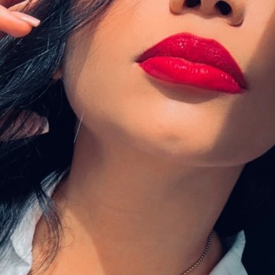 Chloe73732164's profile picture. Hello foot lovers, enjoy the best foot worship experience with exclusive content for you...Size: US 5/ EUR 36 / UK 3.  
Hello foot lover 👣🫶🏻