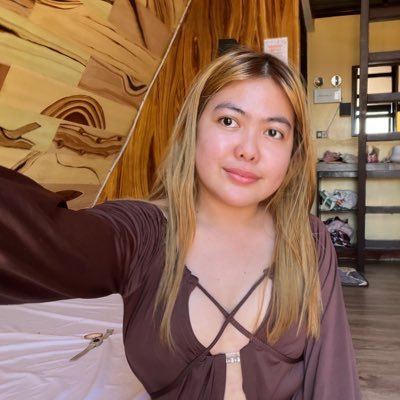 Too hot to care. Too busy to listen 🧘♀️