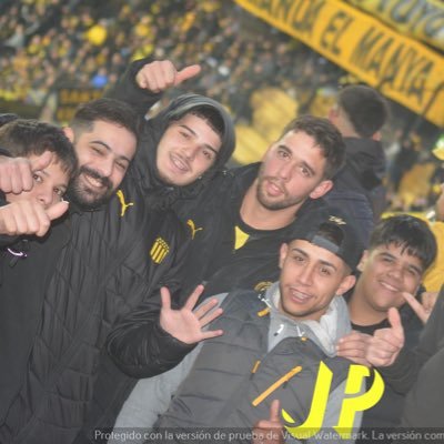 Papá de 3 niños hermosos. Apasionado por la familia y el fútbol. Manya hasta la médula.