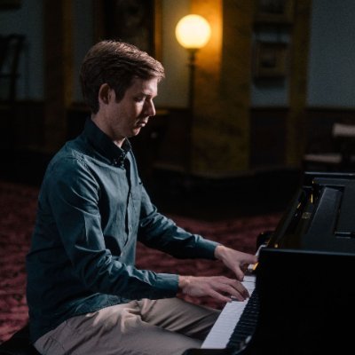 Composer and pianist based in the Scottish Borders. Music and books; books and music.