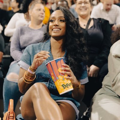 Founder of @hoopqueens Canada’s First PAID Women’s basketball League 🥶👑