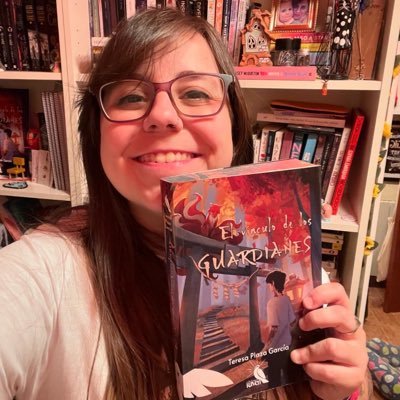 Correctora profesional. Autora: El vínculo de los Guardianes. Coeditora: #Renacer #LegadoAB y #HuellasAB Proyectos: Sakura🌸 Música🎸 Princesa👑 Ágora🏛