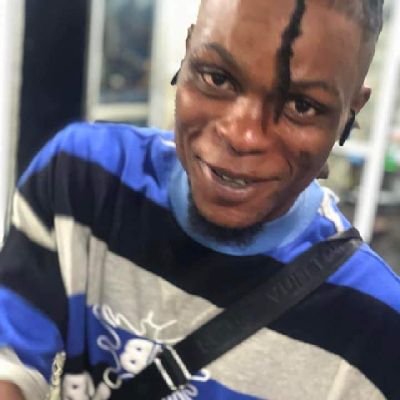 🇳🇬/🇬🇭(eku)🖤 ❤️🤍
💯STRONG💪
💯POSITIVE 😅
💯INDEPENDENT 
💯HUMBLE 👍
💯SUPPORTIVE AND ALWAYS BELIEVE THAT WHAT DOESN'T KILL YOU WILL DEFINIT