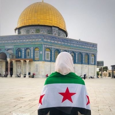بـنـت الـثـوره الـسـوريـه الـمـبـاركـه العـظيـمـه 💚✊🏻 بـنـت الـشـام الـحـره ✌🏻
إنـما هي دنـيـا والمـستـرآح في الـجنـه بـإذن اللَّه 💚🌿