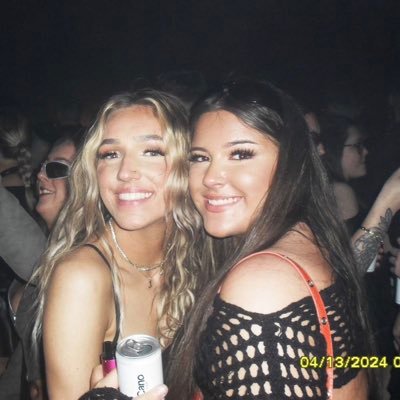 mollieefarrell's profile picture. insta @mollieefarrell