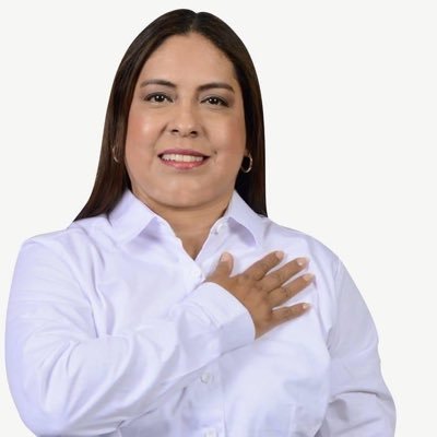 Soy Gaby Regalado por amor a #NuevoLaredo Sigamos Haciendo Historia.