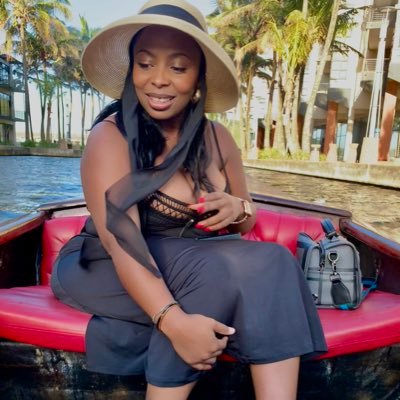 MrsMasterP's profile picture. A woman after God’s heart ❤️ journeying to becoming the girl of my dreams.