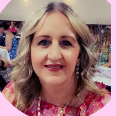 shelsiowa's profile picture. Good shoes take you good places 👠👠👠 Iowa alum 💛🖤🖤💛 Go Hawks!!!