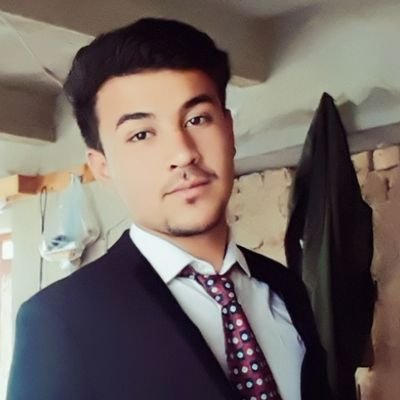 درد و رنج زندگی را جزهٔ تحمل چاره نیست
این شکست تلخ را مردانه وار باید کشید
