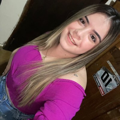 rebecalopezf's profile picture. Si estás acá es por curioso/a🤪