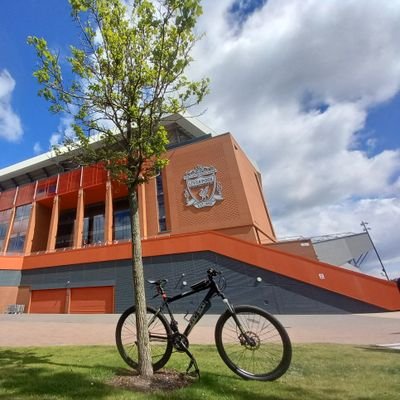 GreenandGold97's profile picture. Arne Slot....La laaa la la la 🎶