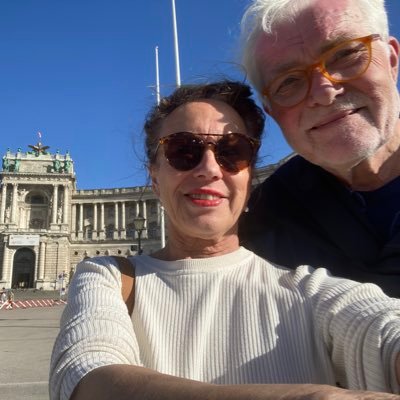 🌹Hartstochtelijk leven&verbinden |PvdA🌹 |delen van kennis, macht, inkomen én liefde |fractievz 02-14| onderwijs|kunst&cultuur| moeder v 3