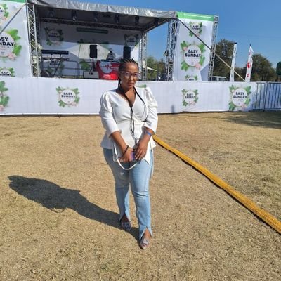 janekamkhwebane's profile picture. Competitions ♥️