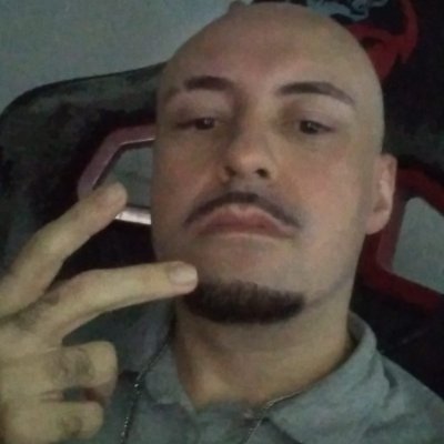 Criador do @kksmpoficial, embaixador mundial dos carecas. Criatividade vemos por aqui. Tweets in PT-BR - ENG-US - Para parcerias: contato@kakazineo.com.br