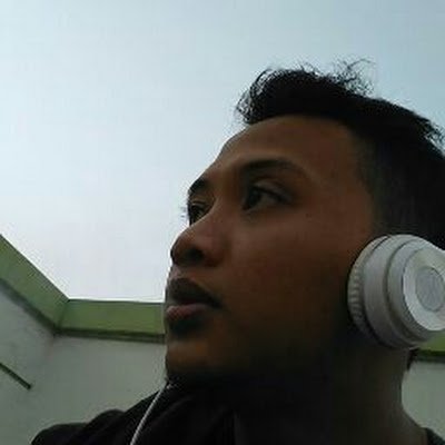 Deyoul12's profile picture. 